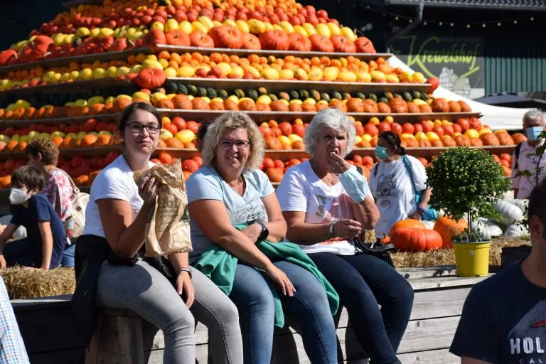 Krewelshof NRW Wiegemeisterschaft süss bäckerei snäcks Zuschauer Pyramide 2021 (926)